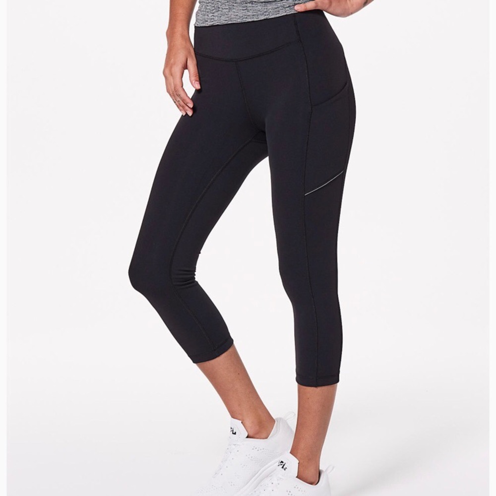 💫Lululemon Speed Up Crop 21”💫